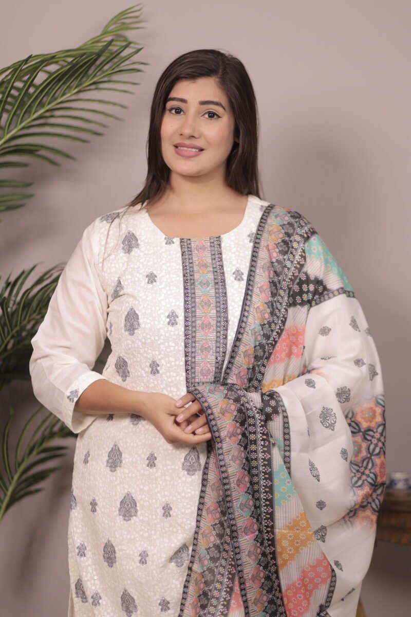 Printed Off-white cotton with Shilpi work - Image 2